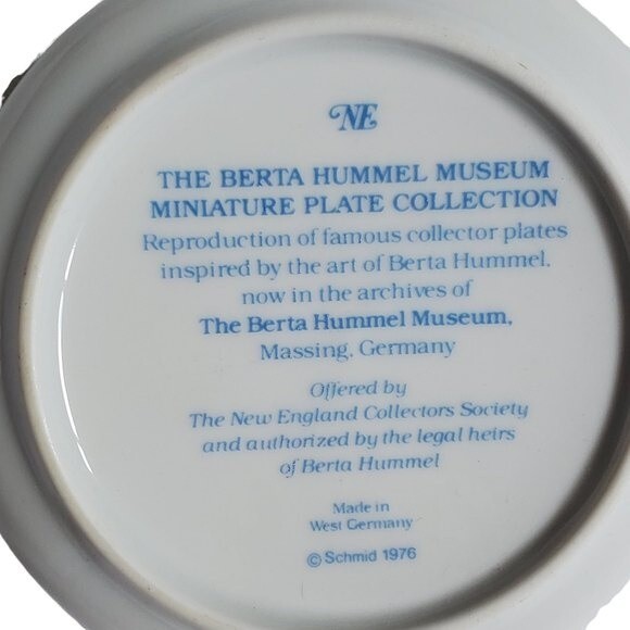 4" Herald Angel The Berta Hummel Museum Miniature Collection Plate - Picture 3 of 3